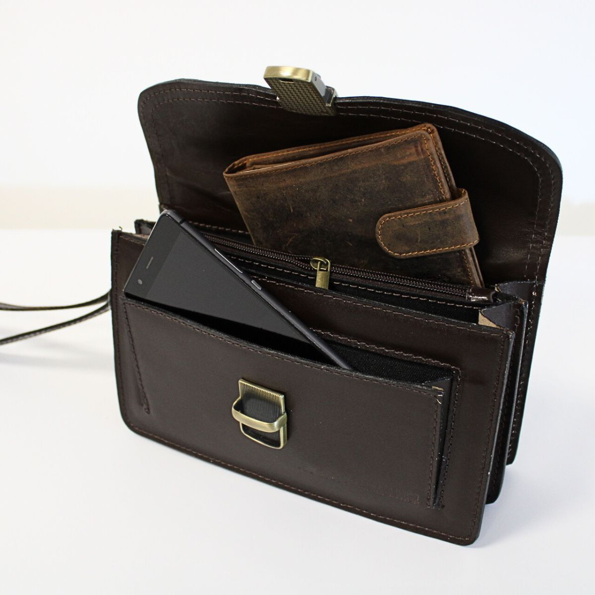 Pánska tmavohnedá kožená príručná taška VENICE