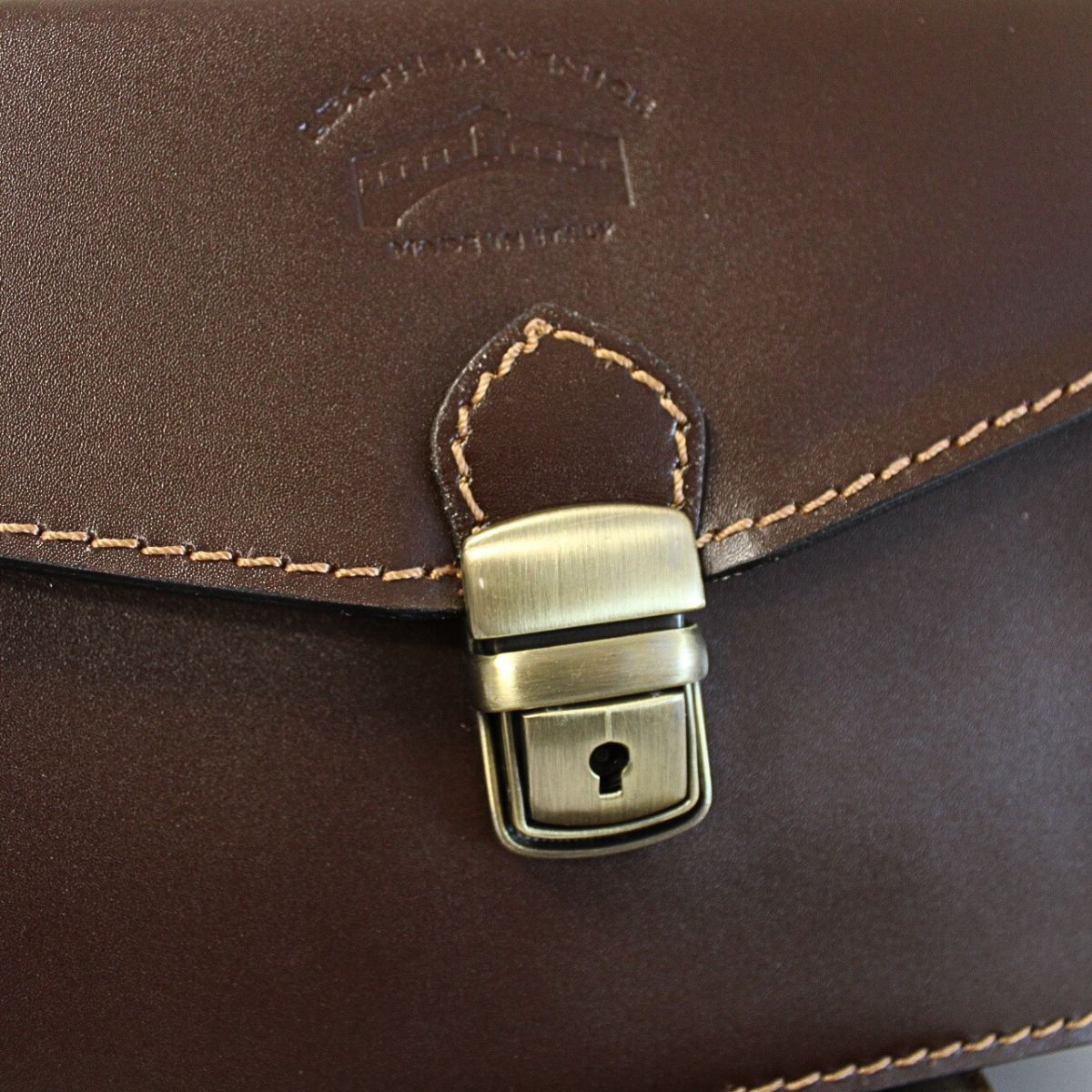 Pánska hnedá kožená príručná taška VENICE