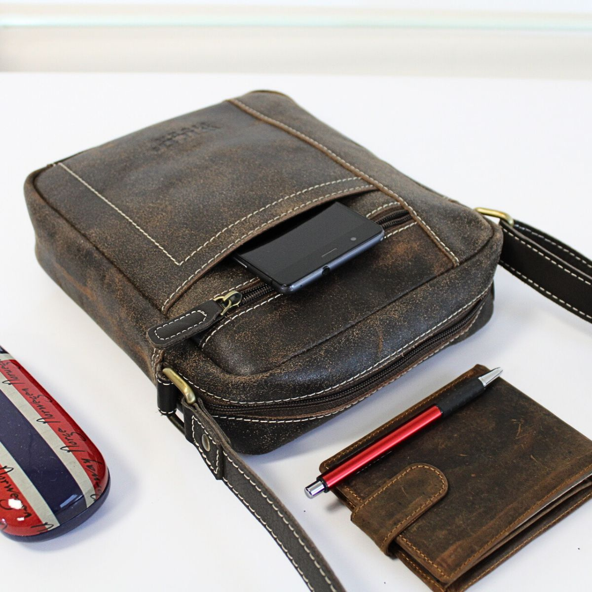 Kožená pánska hnedá crossbody taška BELTON