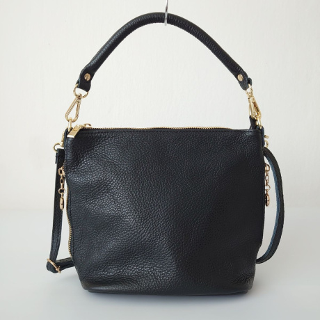 Dámska kožená čierna kabelka na zips. Do ruky, cez plece, na rameno, cez telo, crossbody.