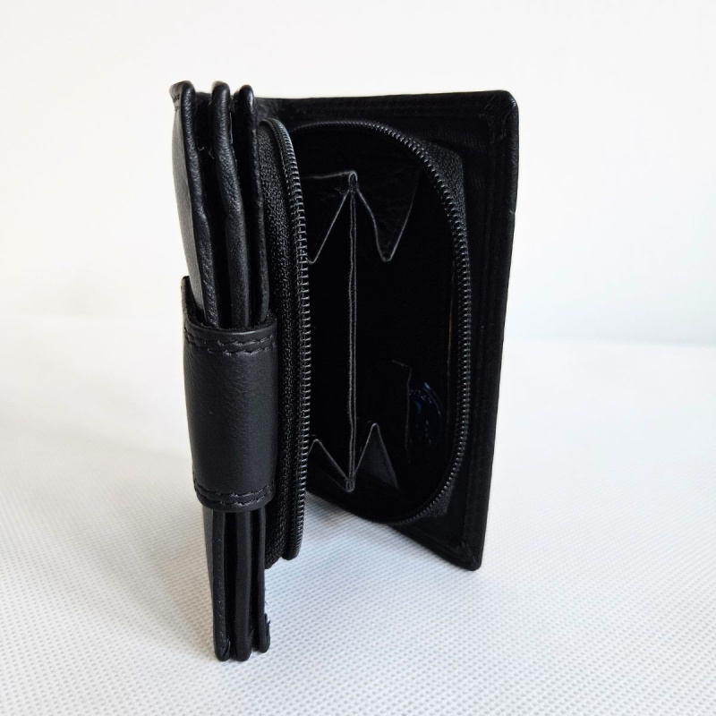 Dámska kožená čierna peňaženka DELLA