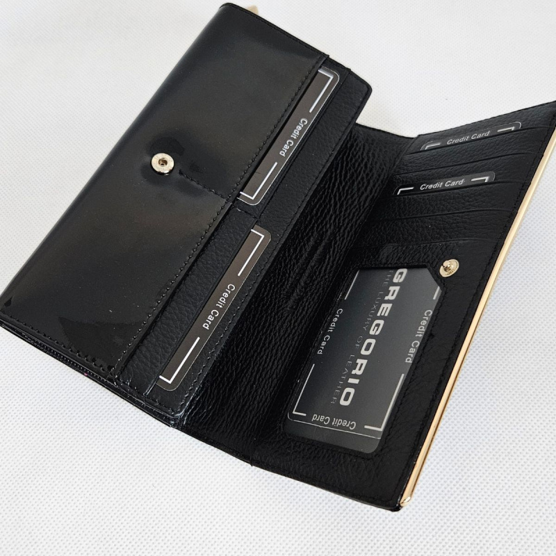 Dámska čierna kožená lakovaná peňaženka GREGORIO