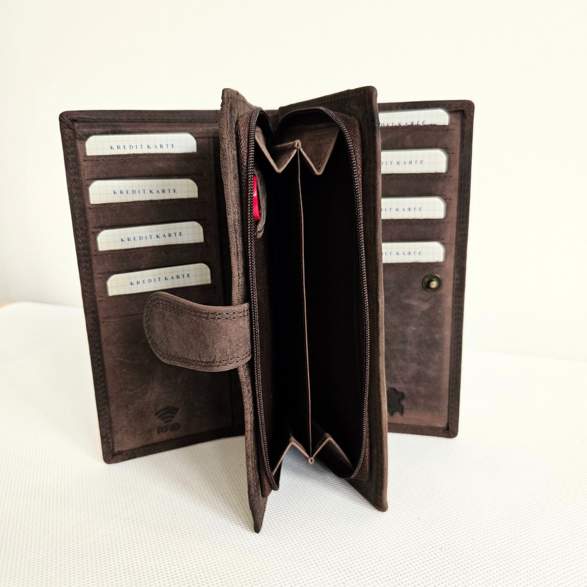 Dámska kožená tmavohnedá peňaženka KENDRA