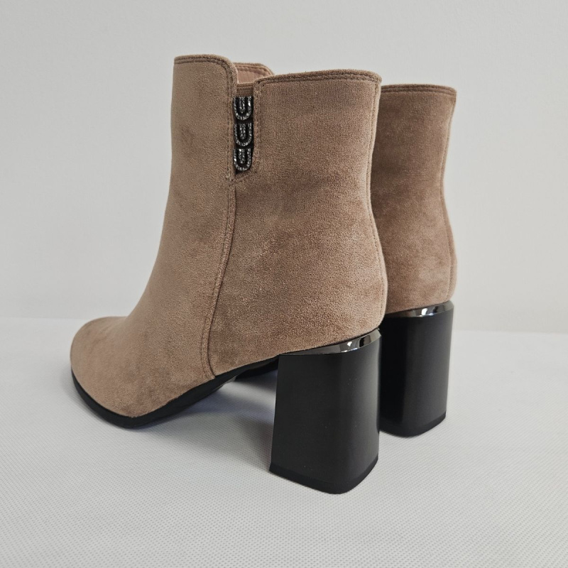 Béžové dámske čižmy na opätku KATTY