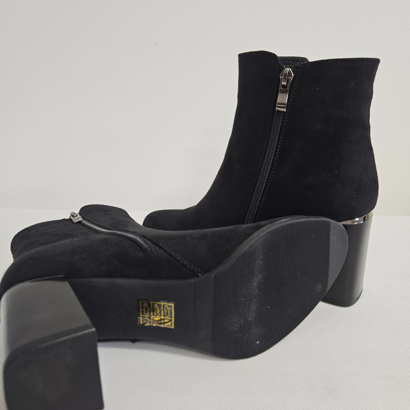 Čierne dámske čižmy na opätku KATTY