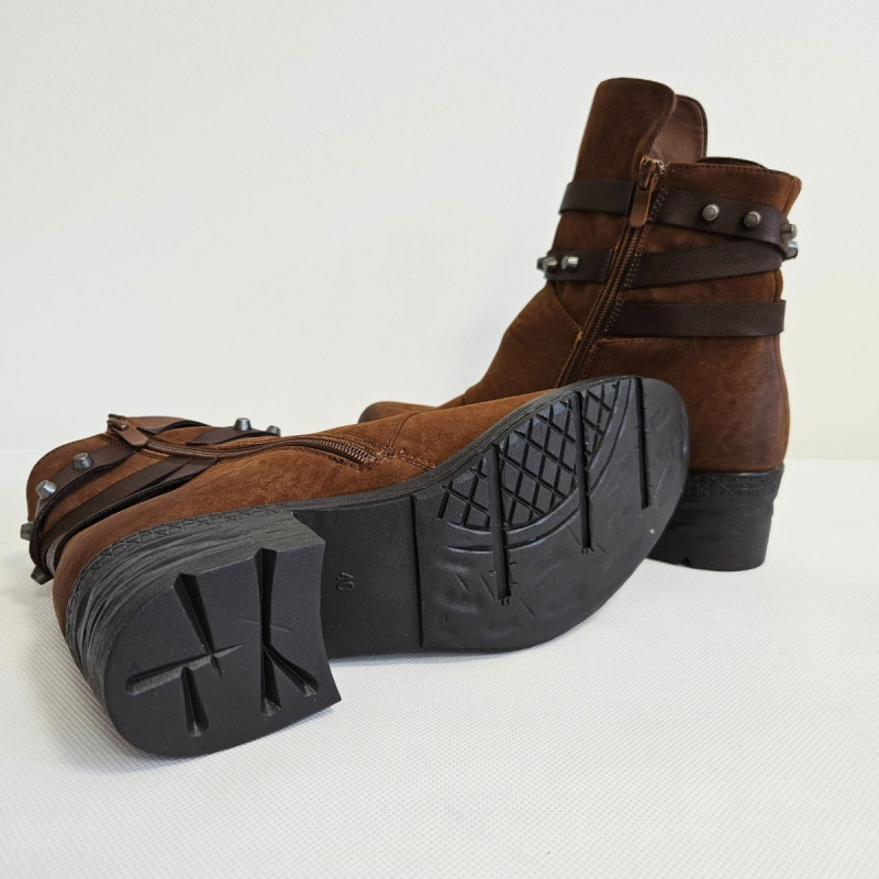 Dámske hnedé semišové čižmy HELA