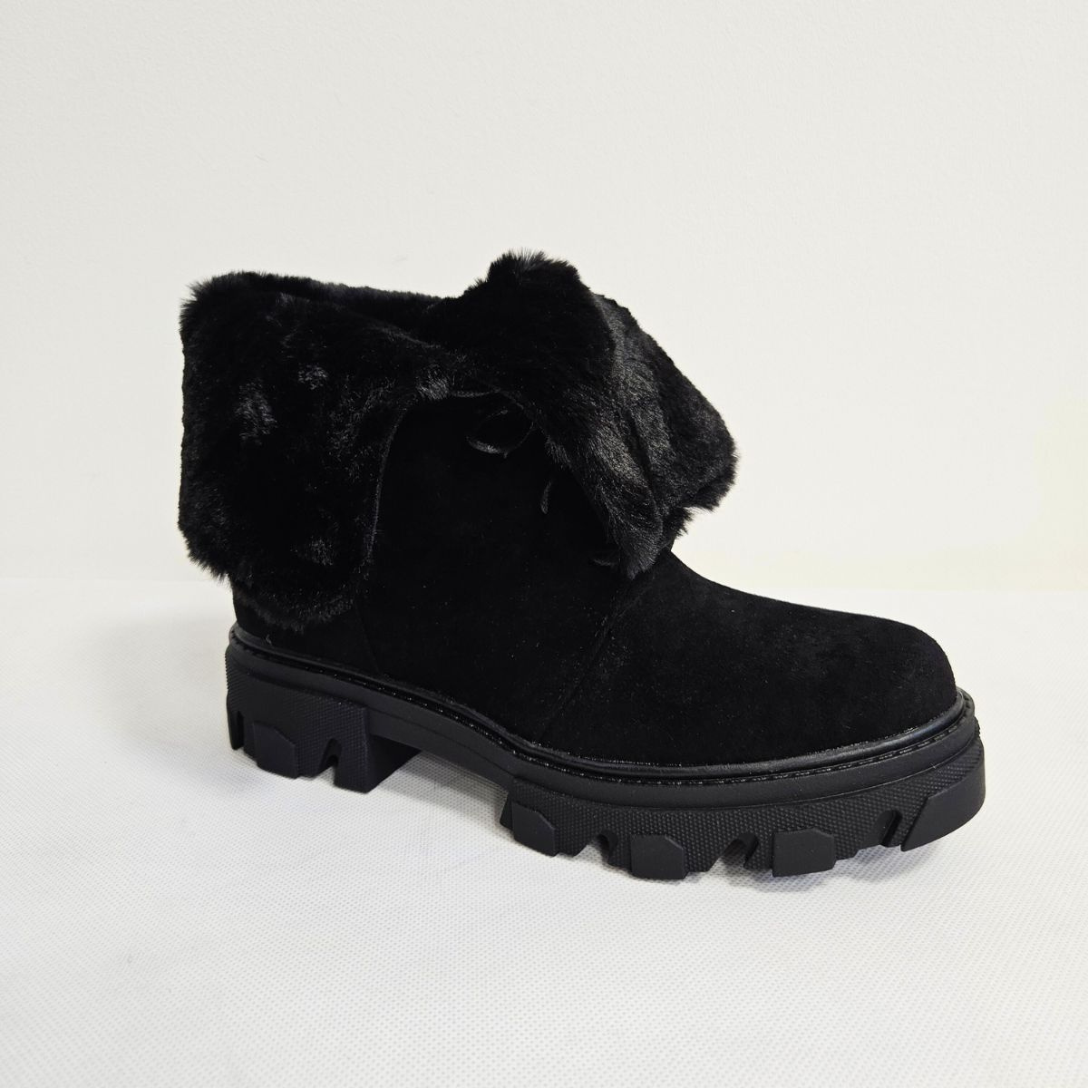 Čierne zateplené dámske čižmy POLA