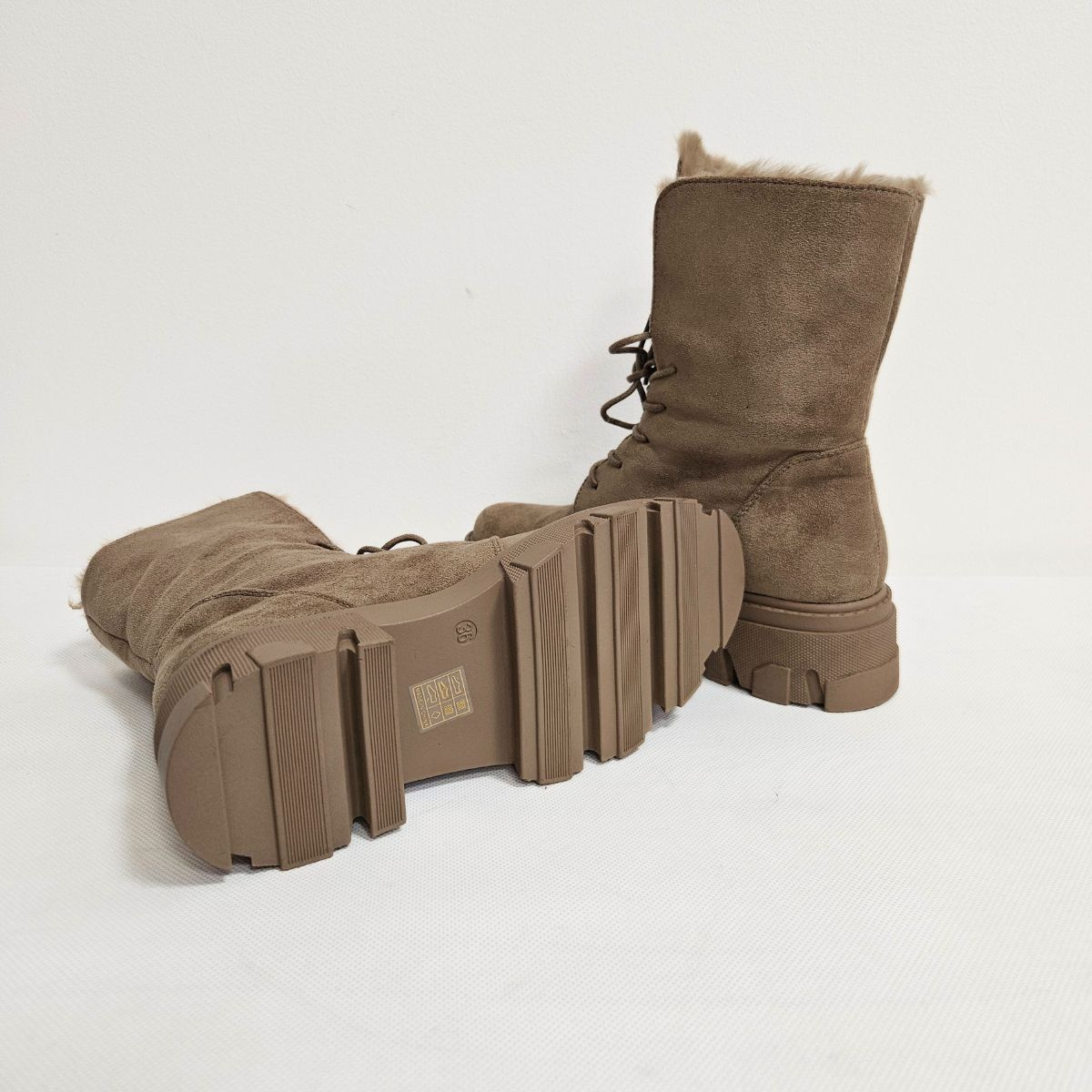 Béžové zateplené dámske čižmy POLA