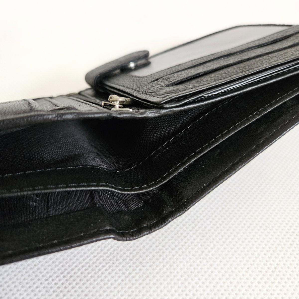 Pánska kožená čierna peňaženka BOGART