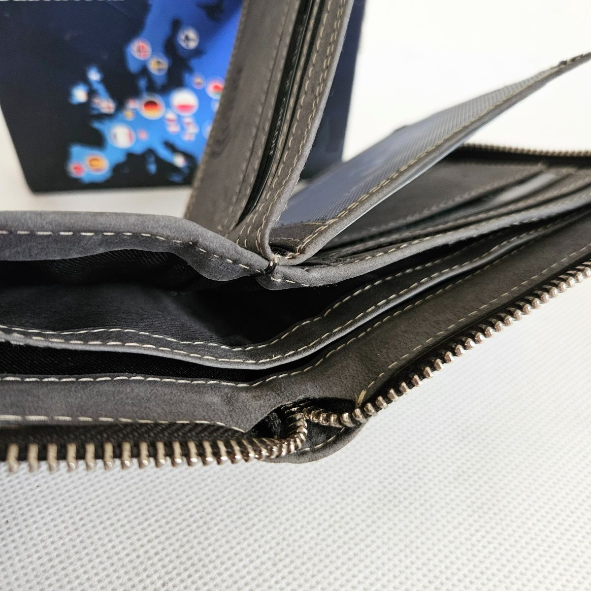 Pánska šedá kožená peňaženka na zips NOLAN