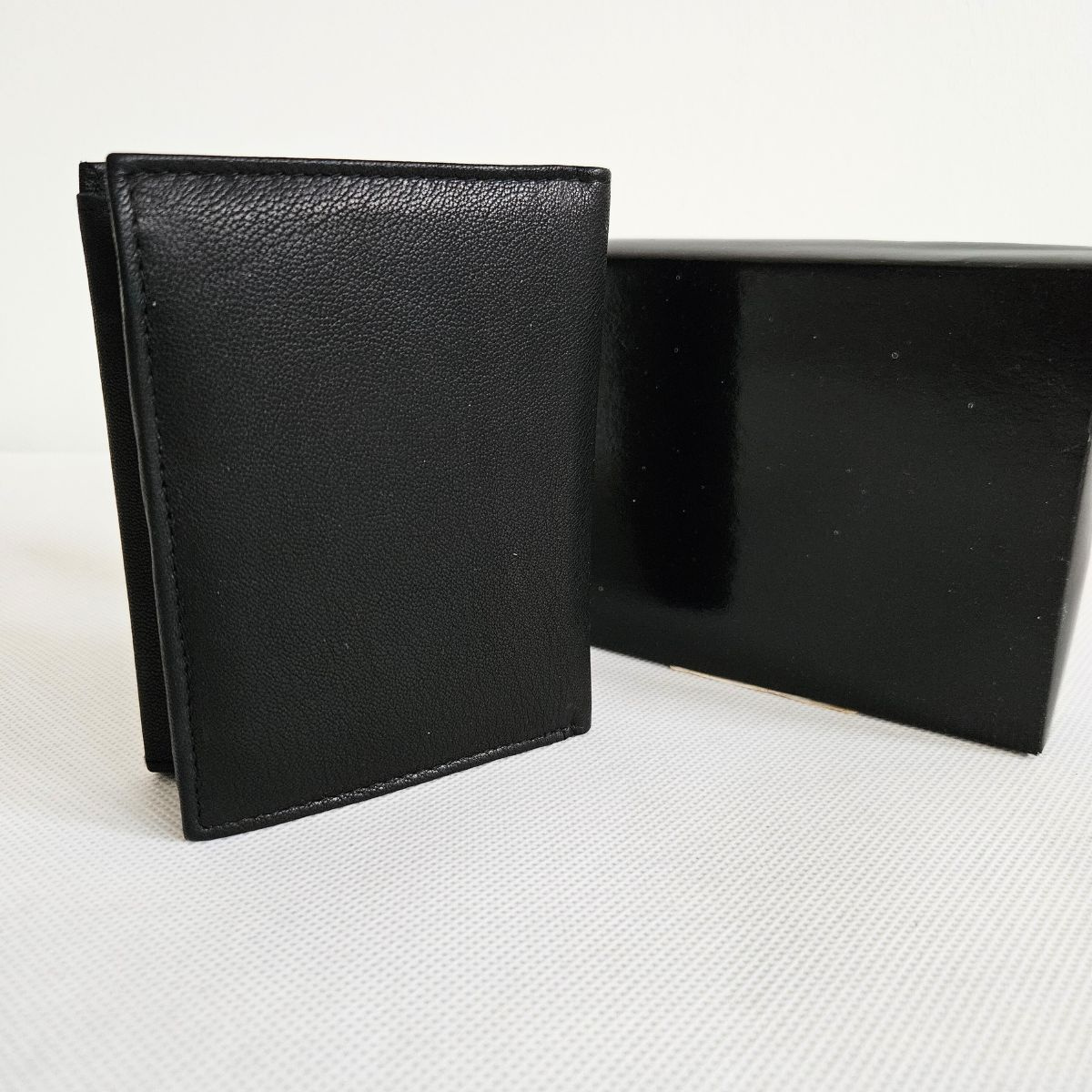 Čierna kožená peňaženka KORKE - BL01