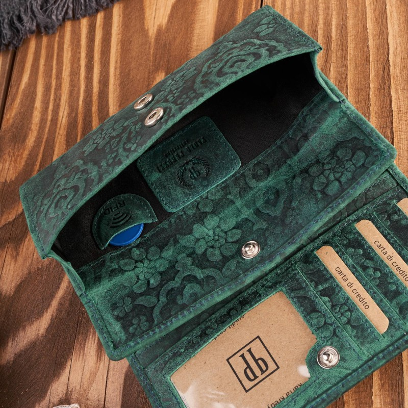 Dámska kožená zelená peňaženka DAMALLA