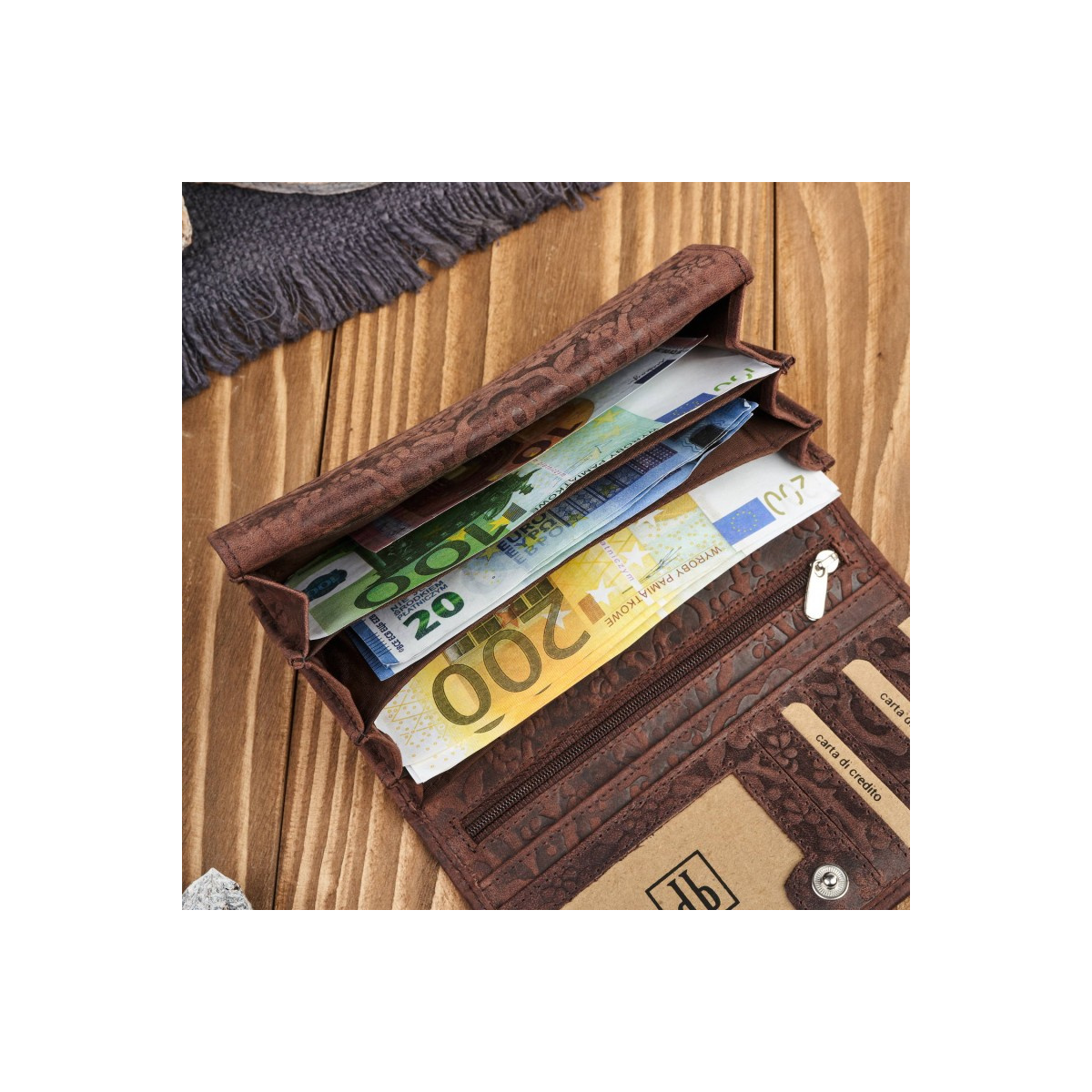 Dámska kožená hnedá peňaženka DAMALLA