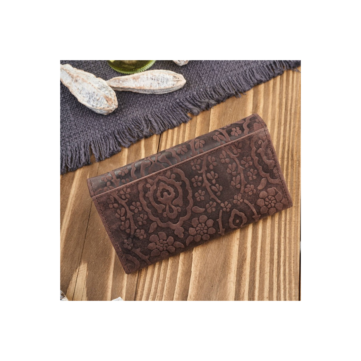 Dámska kožená hnedá peňaženka DAMALLA