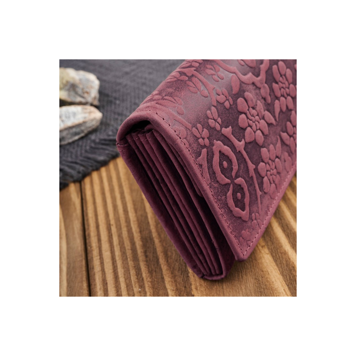 Dámska kožená ružová peňaženka DAMALLA