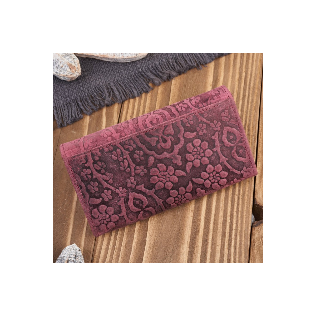 Dámska kožená ružová peňaženka DAMALLA