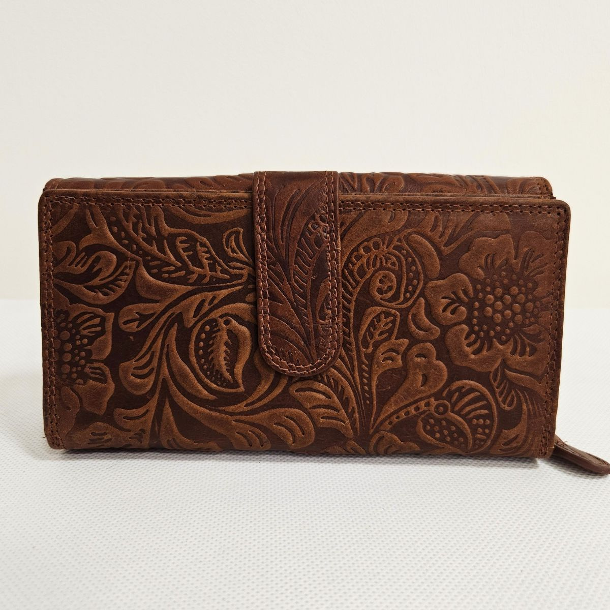 Dámska tmavohnedá peňaženka z pravej kože YVET