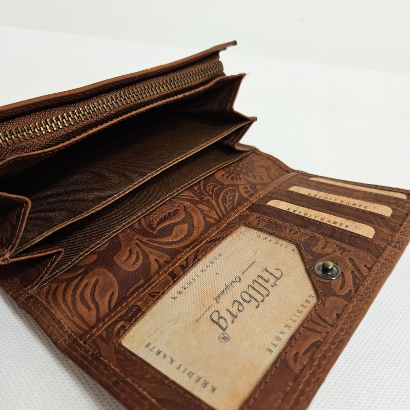 Dámska tmavohnedá peňaženka z pravej kože YVET