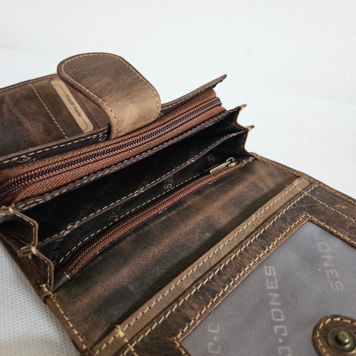 Kožená dámska peňaženka ZAINA