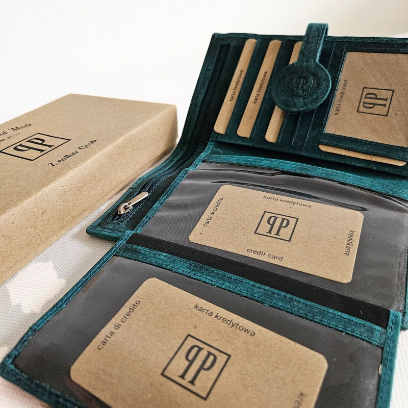 Dámska kožená zelená peňaženka DIERDRA