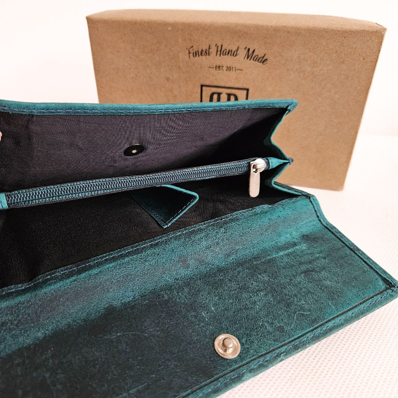 Dámska kožená zelená peňaženka DIERDRA