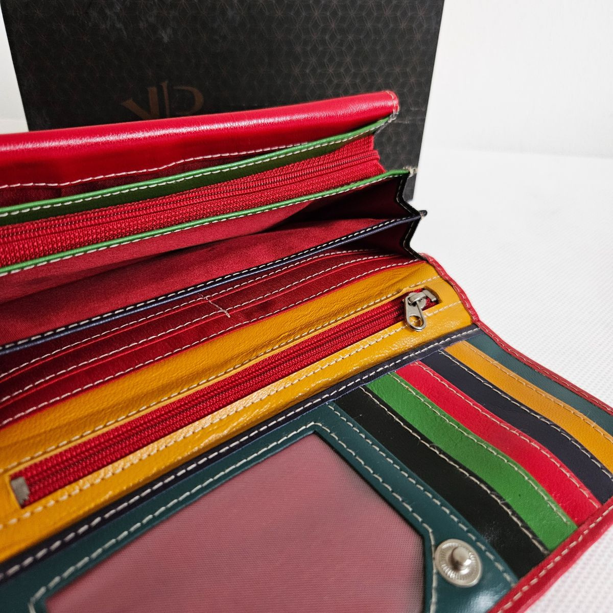 Dámska kožená červená peňaženka LENITA