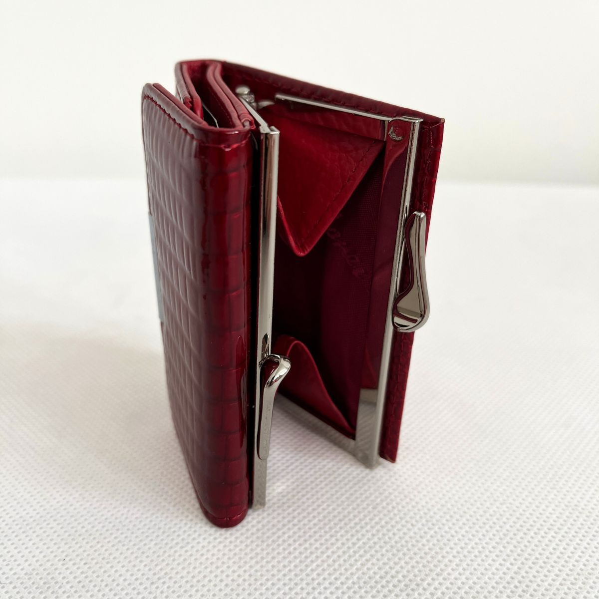 Dámska kožená červená peňaženka TIERRA