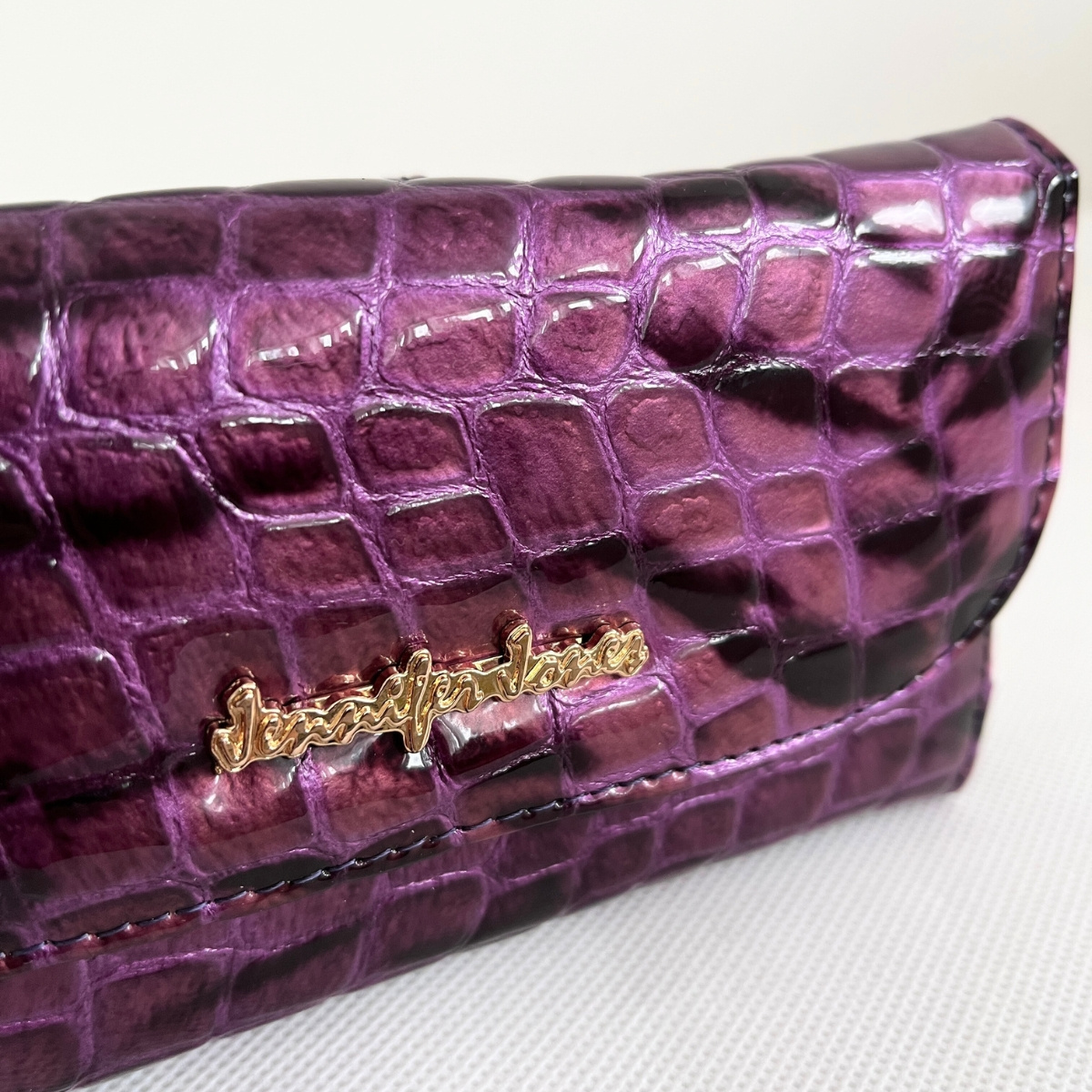 Dámska kožená fialová peňaženka DARA