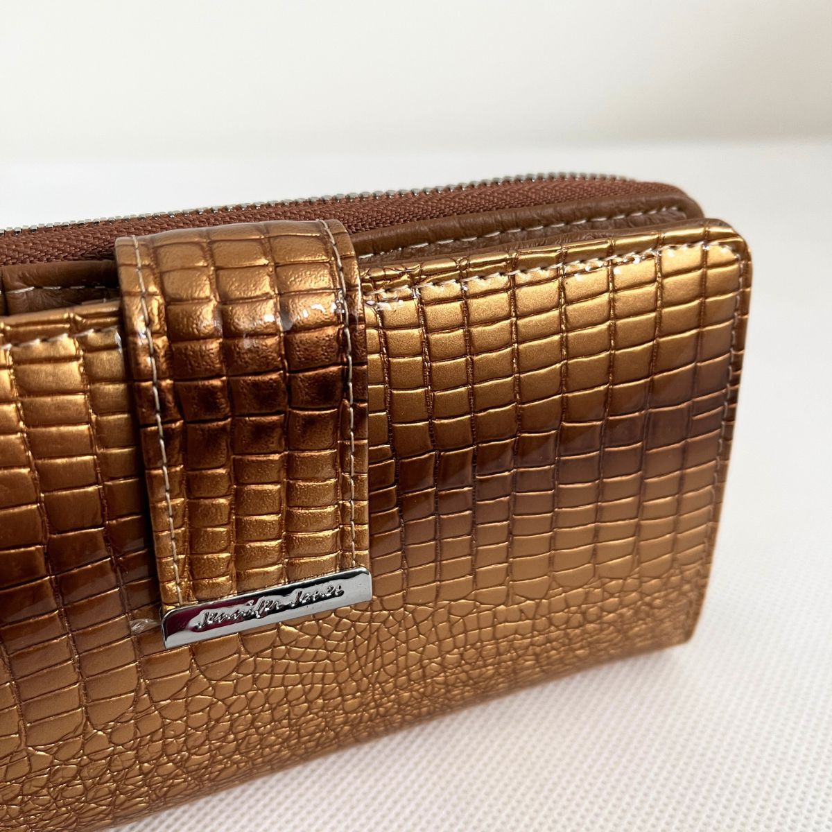 Dámska kožená zlatá peňaženka DOROTA