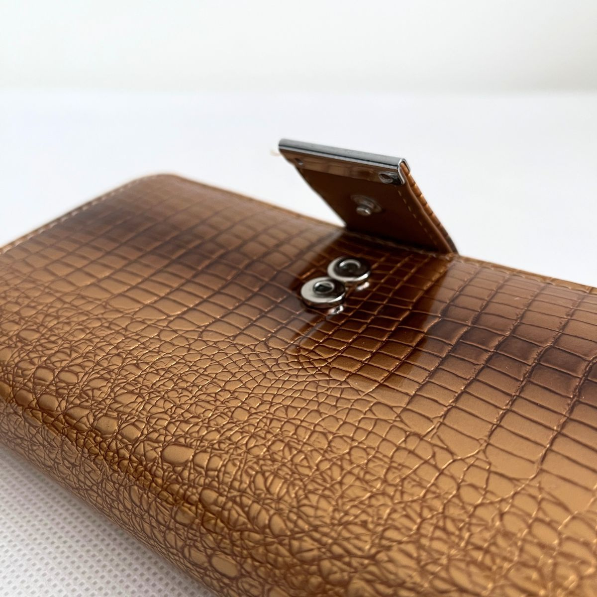 Dámska kožená zlatá peňaženka DOROTA