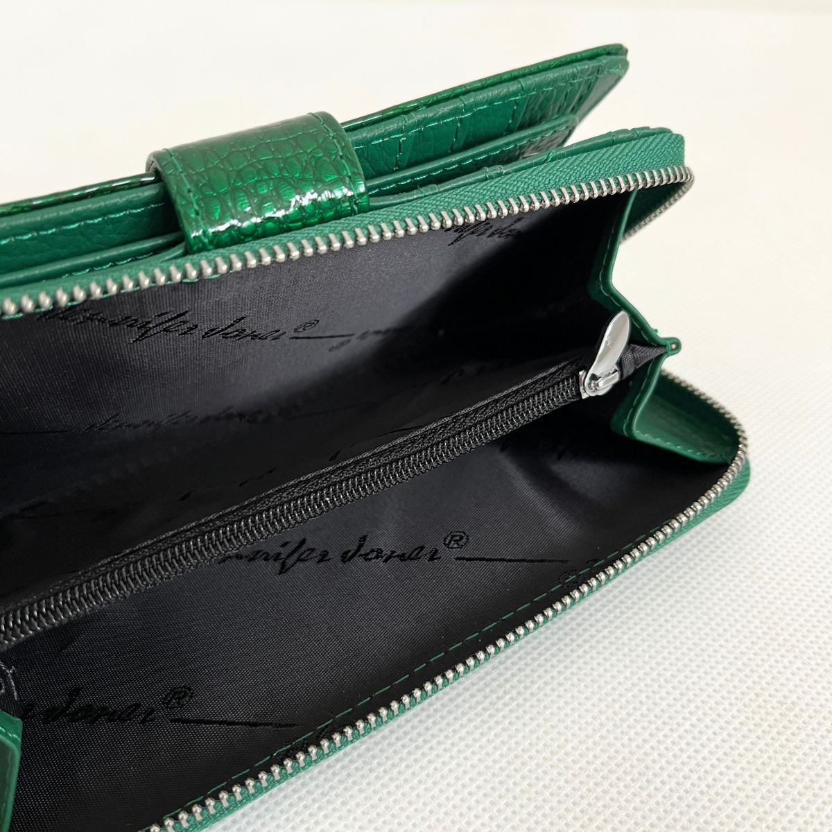 Dámska kožená zelená peňaženka DOROTA