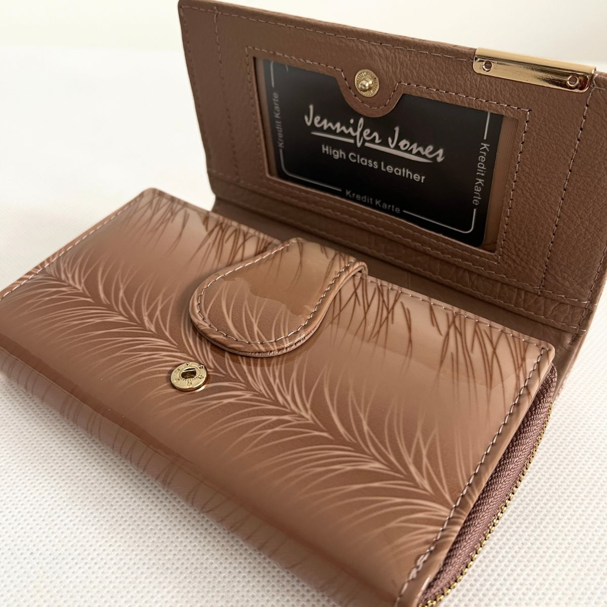 Dámska kožená béžová peňaženka SIERRA