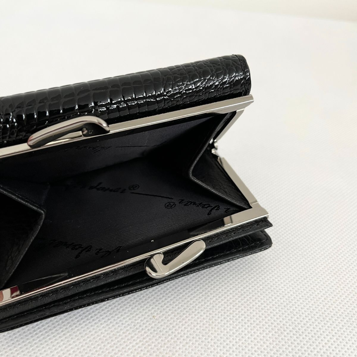 Dámska kožená čierna peňaženka SIMA