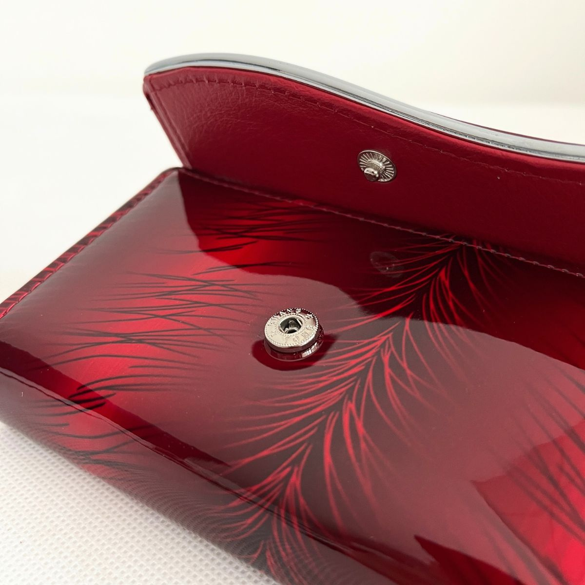 Dámska kožená červená peňaženka SKYLA