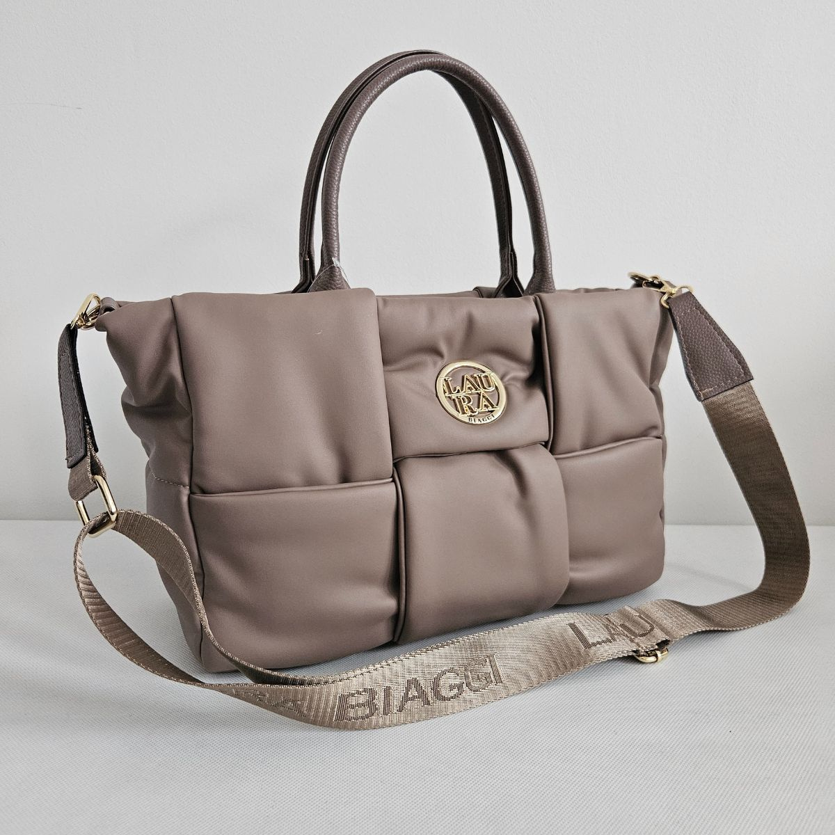 Dámska sivohnedá kabelka do ruky, cez telo, crossbody