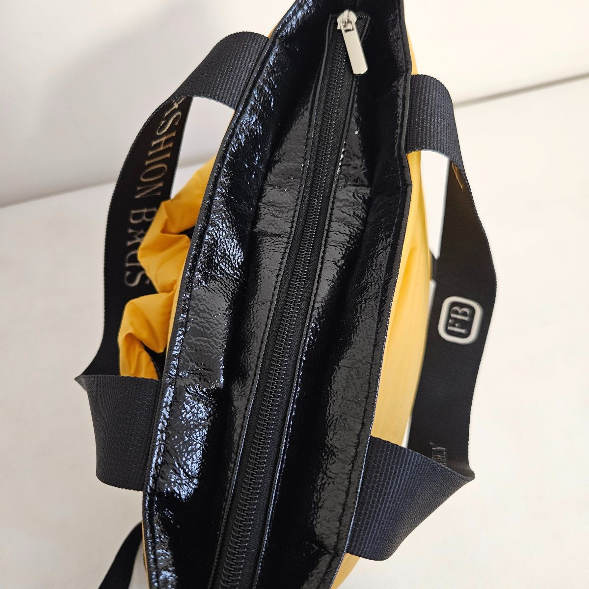 Horčicová dámska kabelka CYNTHIA