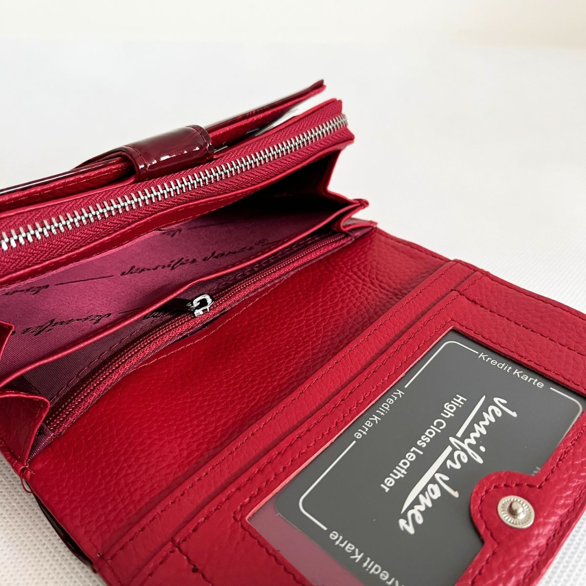 Červená lakovaná kožená peňaženka DAPHNE