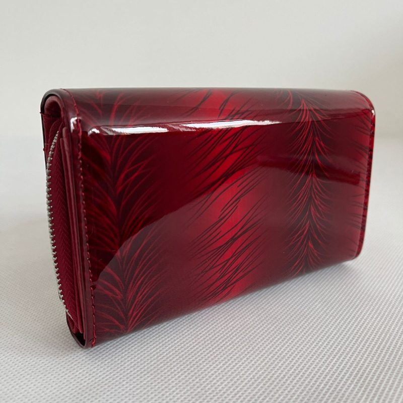 Červená lakovaná kožená peňaženka DAPHNE