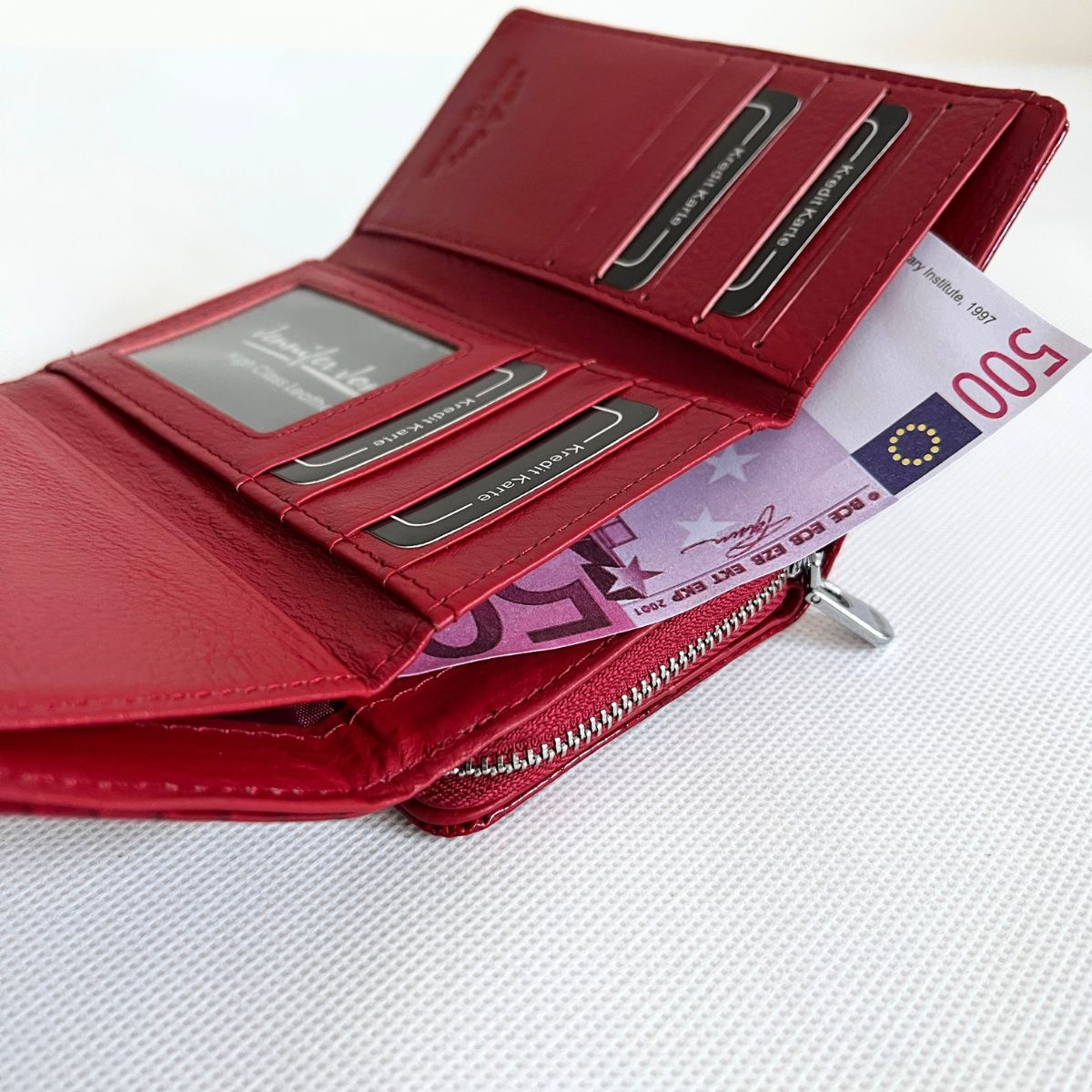 Kožená dámska lesklá peňaženka J. JONES