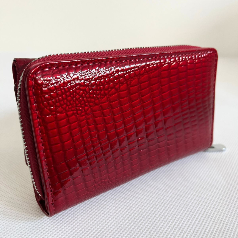 Kožená dámska lesklá peňaženka J. JONES