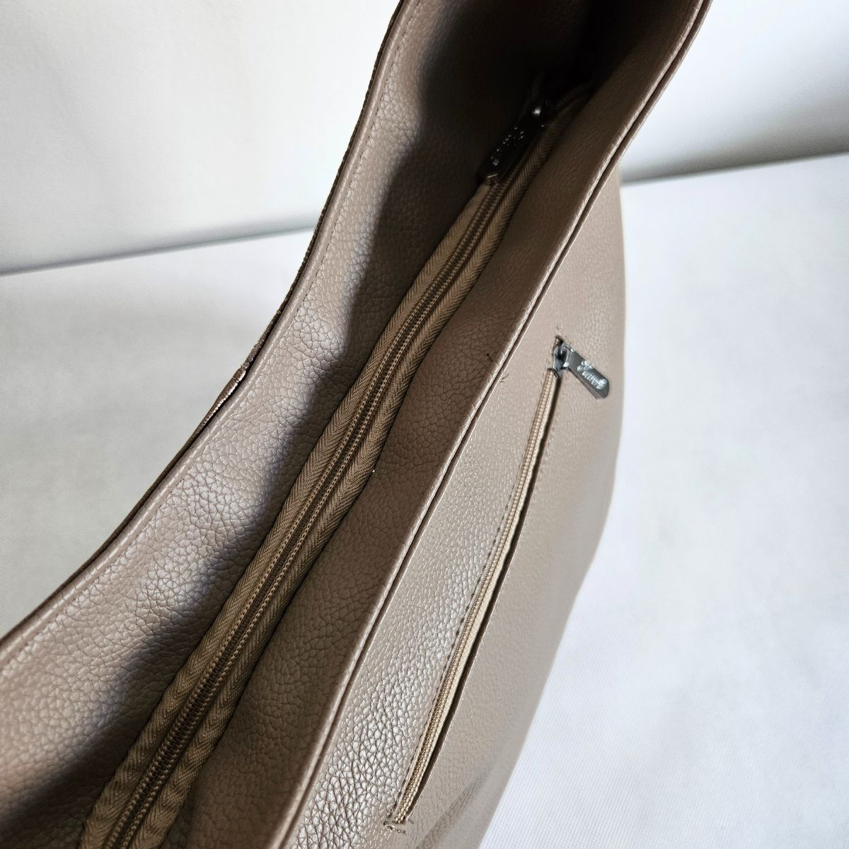 Veľká dámska kabelka na rameno NELLY