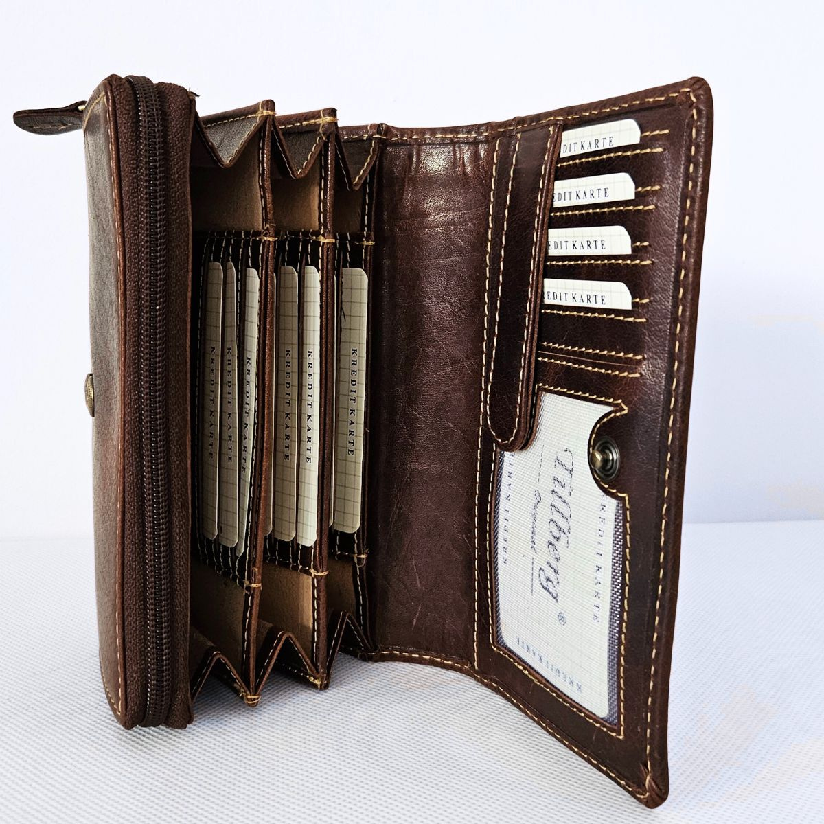 Dámska kožená peňaženka tmavohnedá Sandia