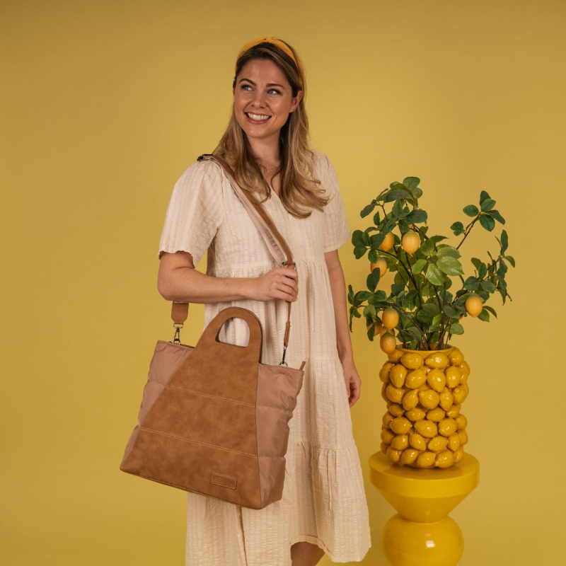 Dámska kabelka camel Atena