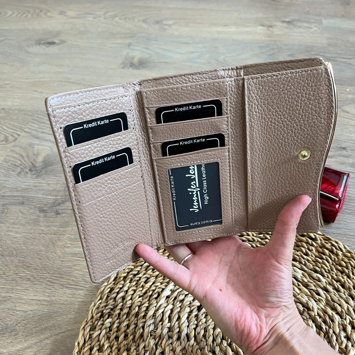 Dámska kožená peňaženka béžová SKYLA