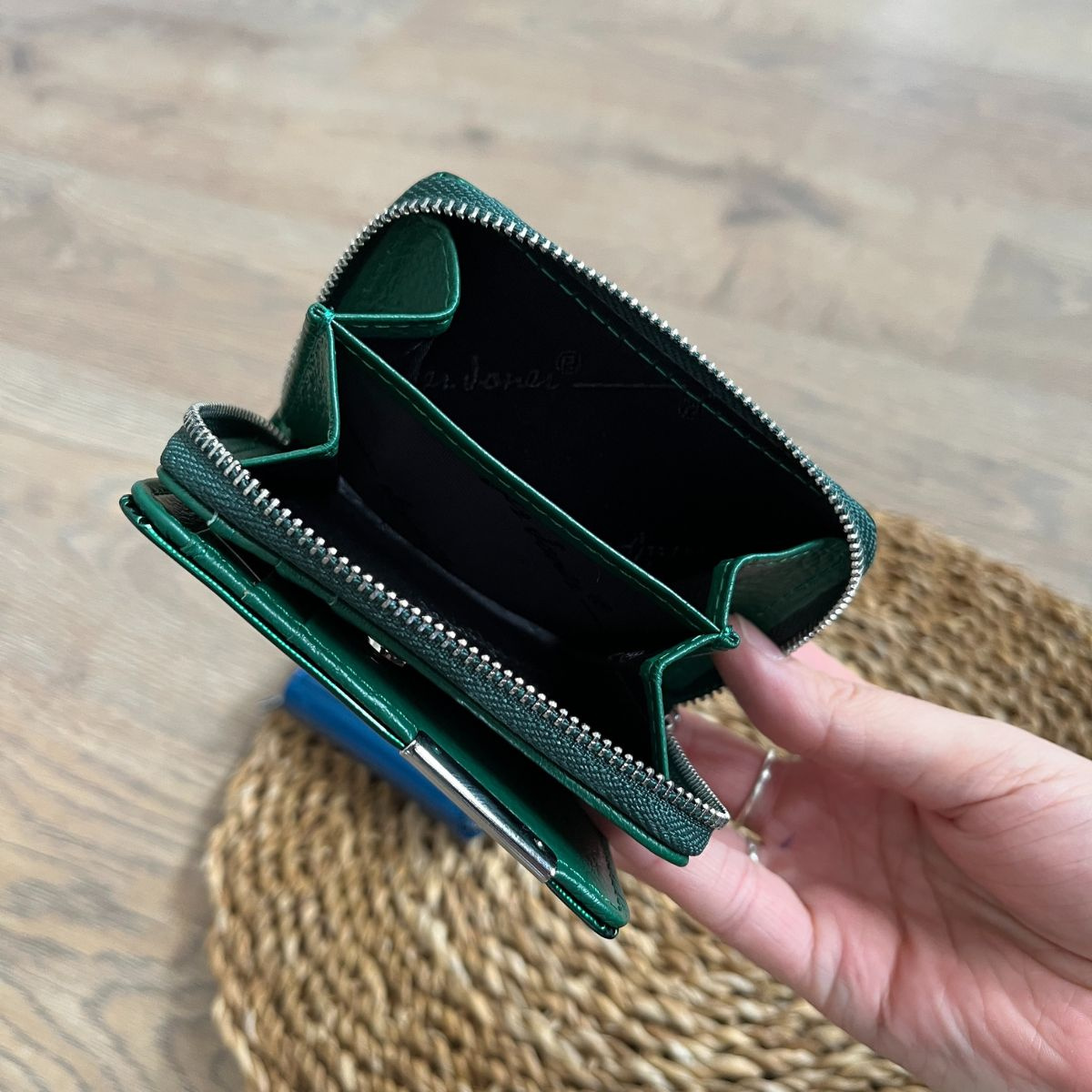 Malá dámska kožená peňaženka zelená BRINA