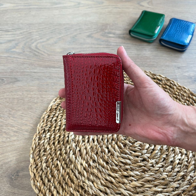 Malá dámska kožená peňaženka červená DORIS