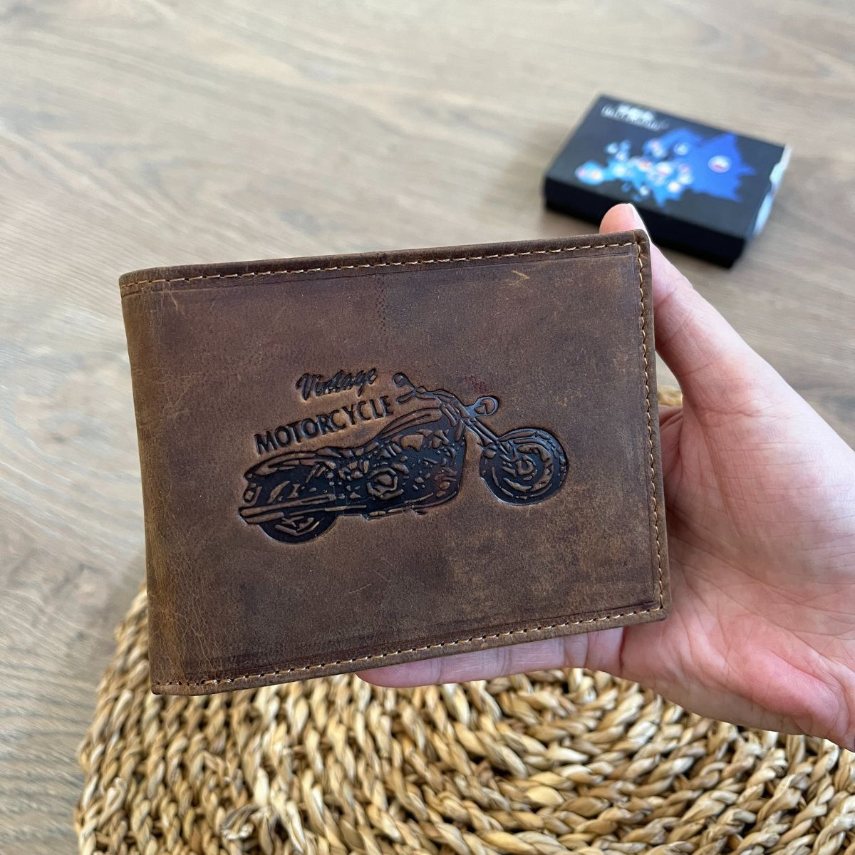Pánska kožená peňaženka hnedá s motívom motorky