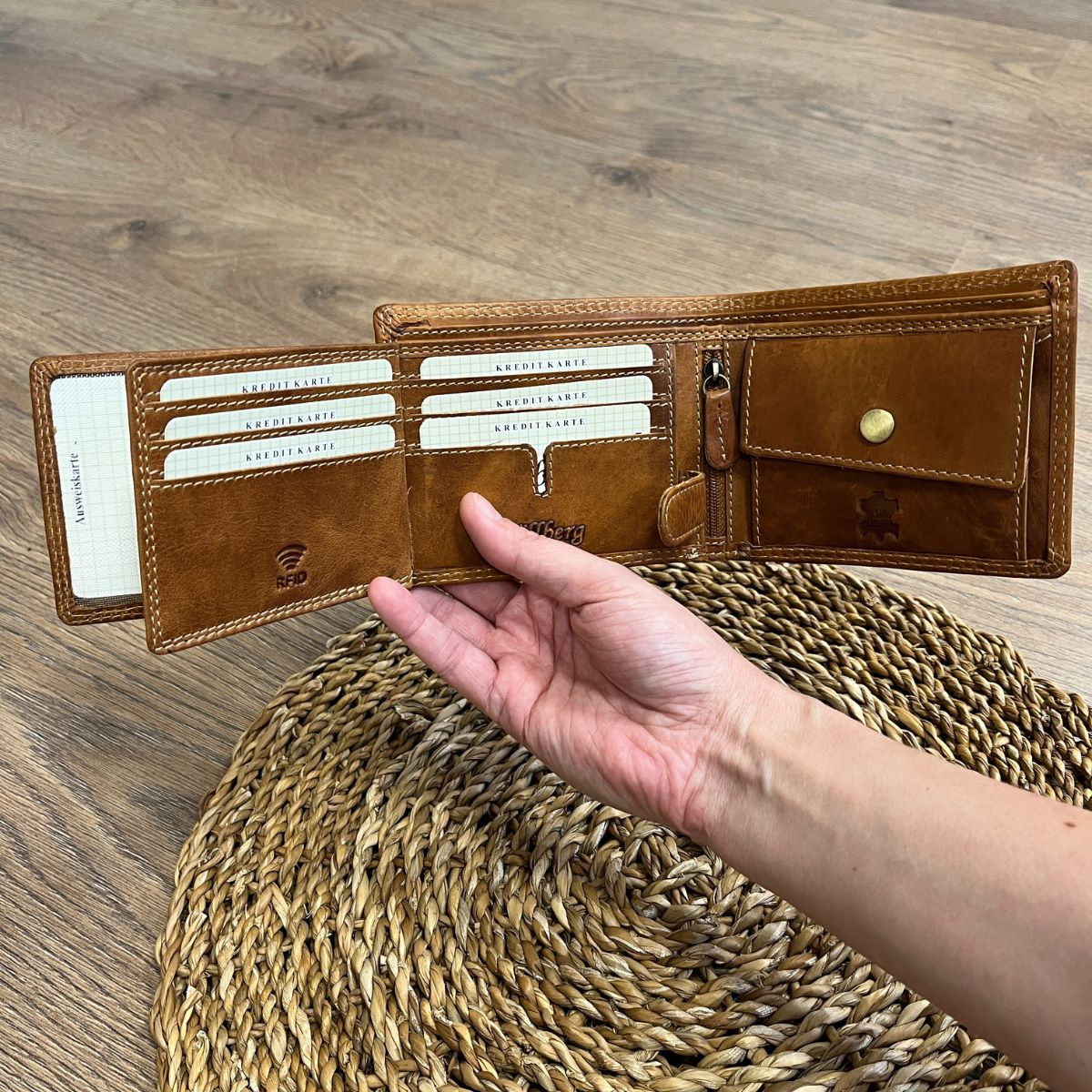 Pánska kožená peňaženka tan SVEN