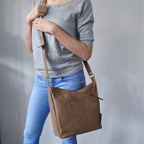 Dámska kožená kabelka taupe Arista