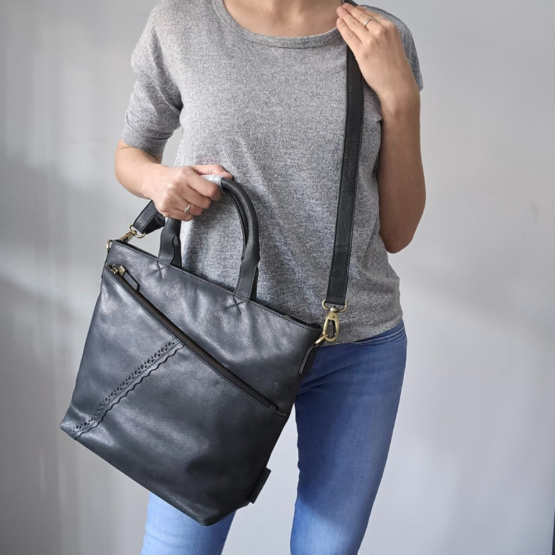 Dámska kožená kabelka čierna Diona